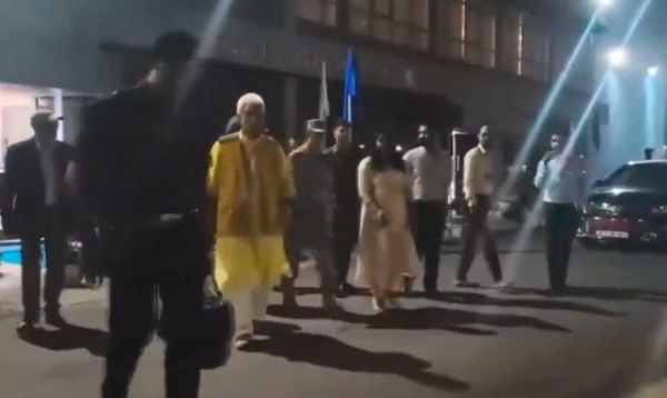 भगवान बुद्ध के पवित्र अवशेष वापस लाने के लिए उपराज्यपाल सिन्हा रूस रवाना भगवान बुद्ध के पवित्र अवशेष वापस लाने के लिए उपराज्यपाल सिन्हा रूस रवाना