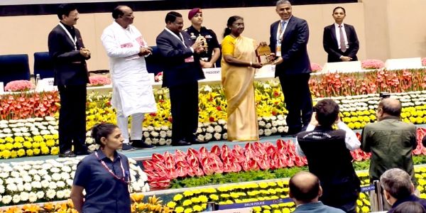 राष्ट्रपति ने आदि कर्मयोगी अभियान पर आयोजित राष्ट्रीय कॉन्क्लेव में मध्य प्रदेश को सम्मानित किया