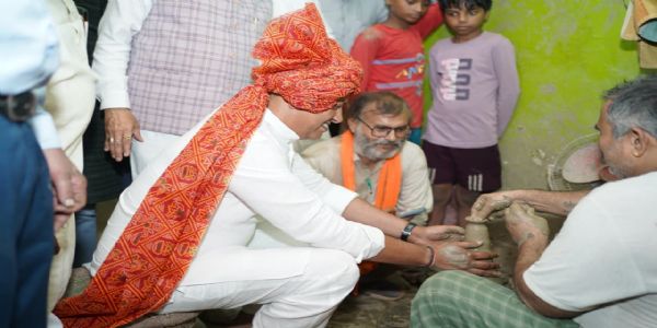 वोकल फॉर लोकल से पूरा होगा विकसित दिल्ली का लक्ष्य : रविंद्र इंद्राज