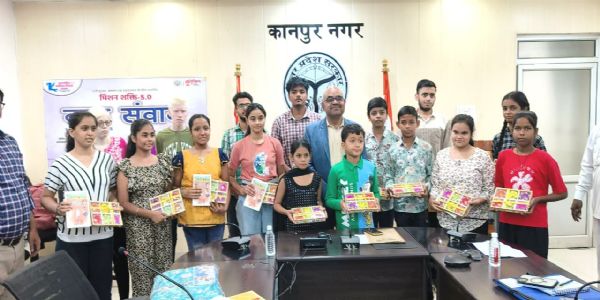कोविड काल में माता पिता को खोने वाले बच्चे न महसूस करें अकेला, प्रशासन और सरकार उनके साथ हर पल : डीएम