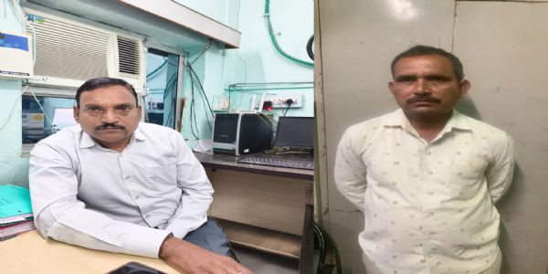 होमगार्ड का प्लाटून कमाण्डर होमगार्ड चार हजार रुपये की रिश्वत लेते गिरफ्तार