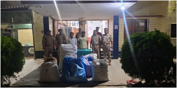 लखीमपुर खीरी : 130 किलो ग्राम अवैध पटाखों के साथ दो आरोपित गिरफ्तार