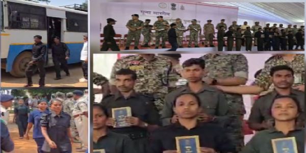 आत्मसमर्पण कार्यक्रम के मंच में  पंहुचे आत्मसमर्पित नक्सली