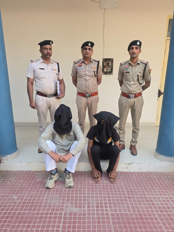 फतेहाबाद। हत्या मामले में गिरफ्तार दोनों युवक।