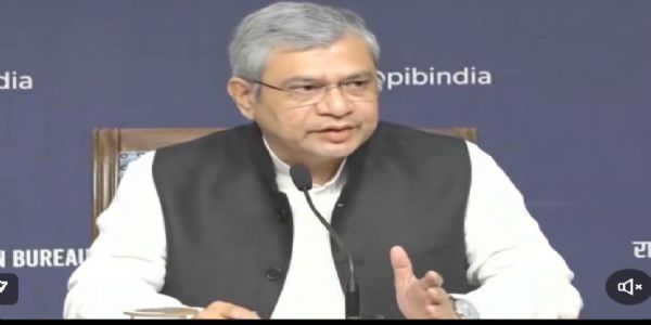 केन्द्रीय मंत्री अश्विनी वैष्णव