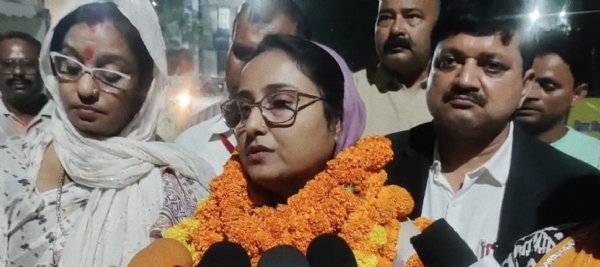 अररिया फोटो:अररिया से जदयू प्रत्याशी शगुफ्ता अजीम