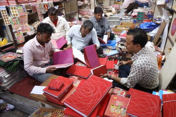 धनतेरस पर जयपुर के बाजार हुए गुलजार