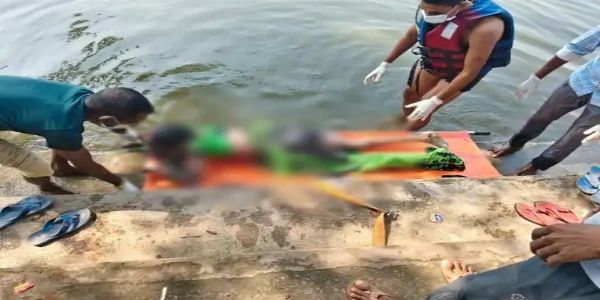 तालाब में मिली महिला की लाश, गले में बंधी थी ईंट, हत्या की आशंका