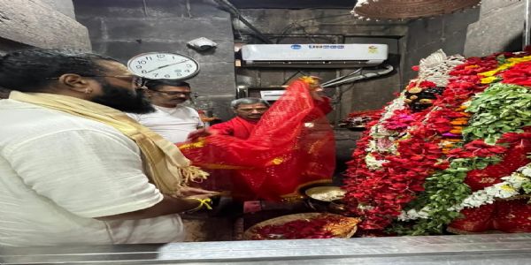 अभिनेता ऋषभ शेट्टी ने मां मुंडेश्वरी के किए दर्शन