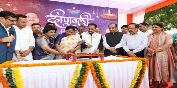 दिल्ली में भाजपा कार्यालय में दीपावली उत्सव का आयोजन, मुख्यमंत्री ने दी शुभकामनाएं