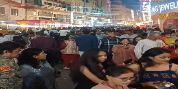धनतेरस पर जमकर हुई धन की वर्षा, अनुमानित दो हजार से ज्यादा की हुई बिक्री