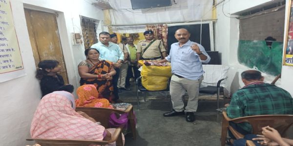ऑपरेशन उपहार : एसपी की पहल से बच्चों और बुजुर्गों के चेहरों पर खिली मुस्कान