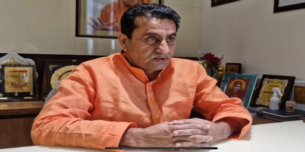 राजीव जसरोटिया ने देशवासियों विशेष रूप से कठुआ और जसरोटा के लोगों को दीपावली पर्व की हार्दिक शुभकामनाएं दीं