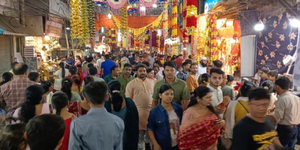 पीतलनगरी में दो दिन में हुई 1100 करोड़ की धनवर्षा