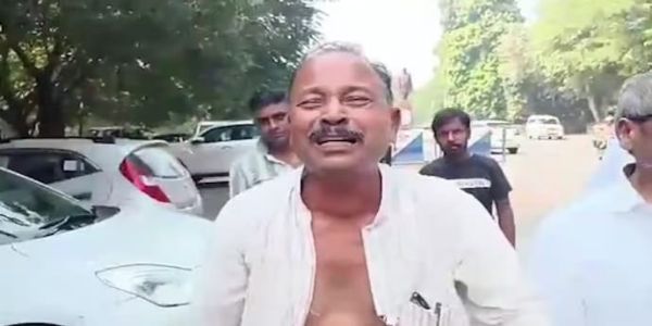राबड़ी आवास के बाहर राजद नेता का कुर्ता फाड़ना लोकतंत्र को शर्मशार करने वाला : गिरिराज सिंह