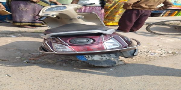 वाराणसी: अज्ञात वाहन की टक्कर से स्कूटी सवार युवक की मौत