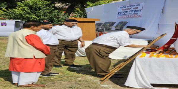 भोपाल : शताब्दी वर्ष पर बस्ती-बस्ती में स्वयंसेवकों ने निकाले पथ संचलन