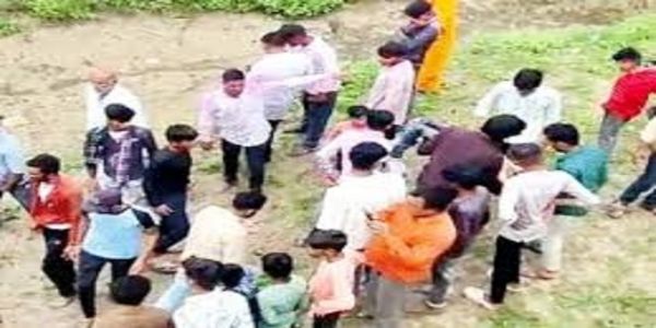 मप्र: उज्जैन में मूर्ति विसर्जन के दौरान चंबल नदी में गिरी ट्रैक्टर ट्रॉली, दाे बच्चाें की माैत, एक लापता