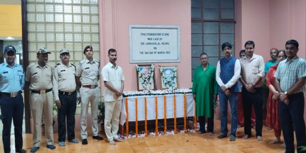 खड़गपुर आईआईटी में गांधी और शास्त्री को याद कर दी श्रद्धांजलि