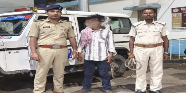 सोशल मीडिया पर हथियार का प्रदर्शन करने वाला अभियुक्त गिरफ्तार