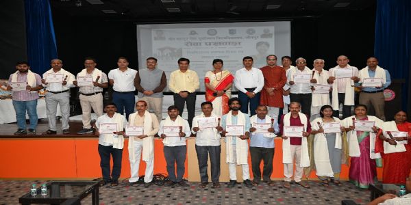 शिक्षा, शोध एवं सामाजिक कार्यों में अग्रणी भूमिका निभा रहा पूर्वांचल विश्वविद्यालय: प्रो वंदना सिंह