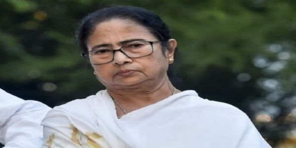 महात्मा गांधी और लाल बहादुर शास्त्री को ममता बनर्जी ने किया नमन