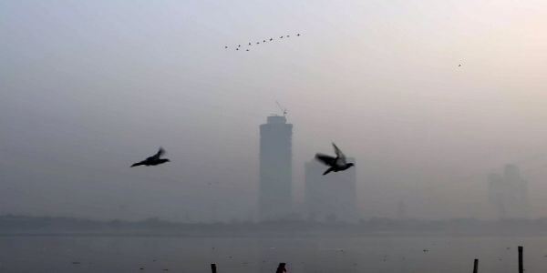 दिल्ली की वायु गुणवत्ता में भारी गिरावट, एक्यूआई 300 के पार