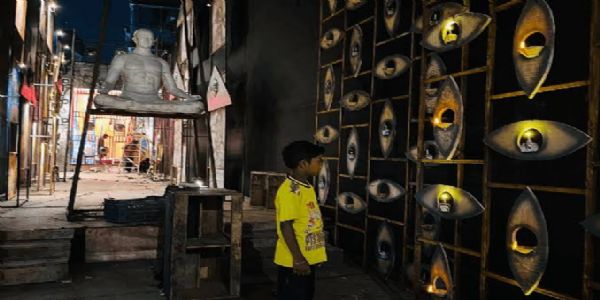 दृष्टिहीनों की दुनिया की झलक दिखा रहा दक्षिण कोलकाता का काली पूजा पंडाल