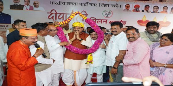 दीपावली के पावन पर्व पर स्वदेशी अपनाने का लें संकल्प : मुख्यमंत्री डॉ. यादव