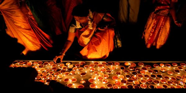रामानुजगंज में दीपों की रौनक, हर घर सजा, हर दिल खिला