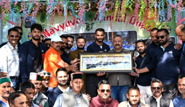 शिक्षा मंत्री जुब्बल में समारोह में