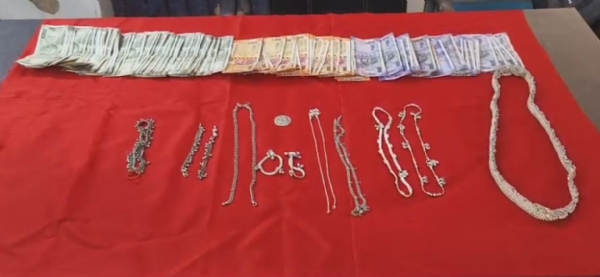 जब्त सामान।