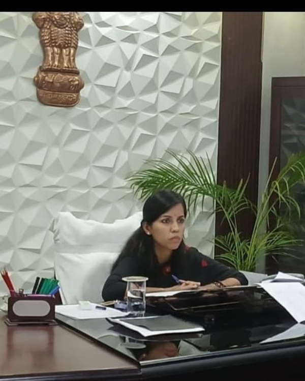 रोहतास के जिला निर्वाचन पदाधिकारी सह डीएम उदिता सिंह