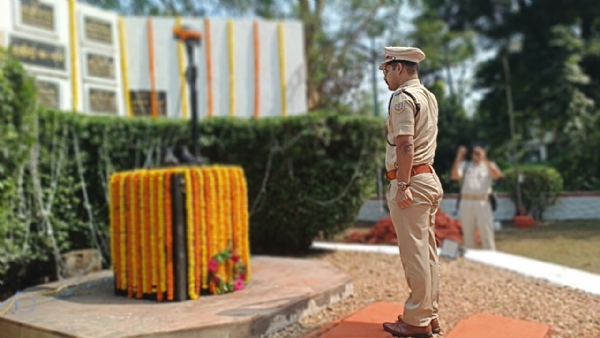 जमशेदपुर में पुलिस स्मृति दिवस पर शहीदों को श्रद्धांजलि