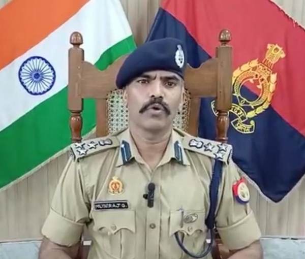 मुरादाबाद मंडल के विभिन्न जनपदों में ड्रोन को लेकर उड़ रही अफवाह के बारे में जानकारी देते पुलिस उपमहानिरीक्षक डीआईजी मुनिराज जी।