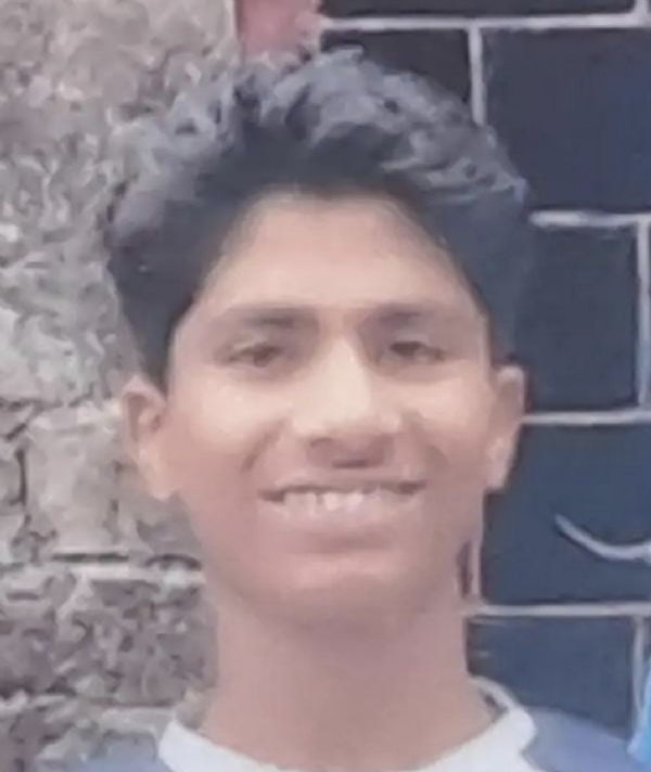 झालर उतारते समय करंट लगने से युवक की मौत