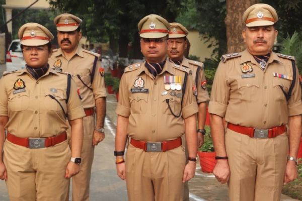 डा भीमराव अम्बेडकर पुलिस अकादमी मुरादाबाद में   पुलिस स्मृति दिवस पर आयोजित कार्यक्रम में  उपस्थित पुलिस अधिकारी।।