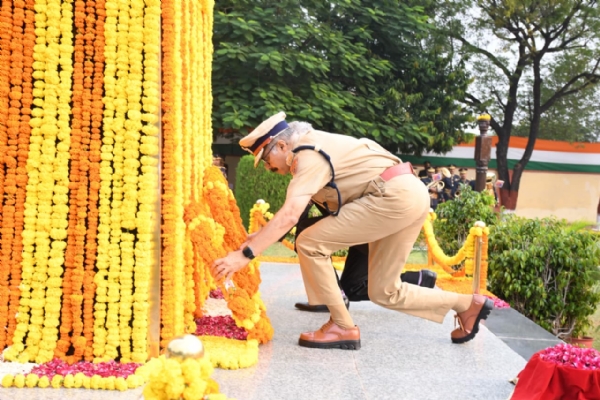 देश के अमर शहीदों से प्रेरणा लेकर कर्तव्यनिष्ठा के साथ सेवा करें: डीजीपी राजीव शर्मा