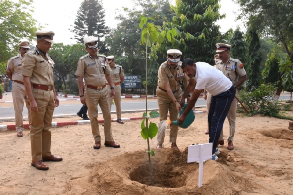 देश के अमर शहीदों से प्रेरणा लेकर कर्तव्यनिष्ठा के साथ सेवा करें: डीजीपी राजीव शर्मा