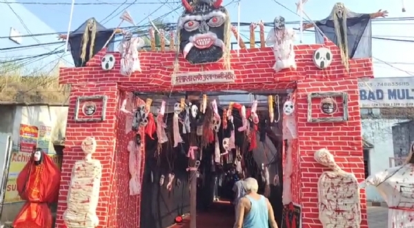 पूजा पंडाल का दृश्य