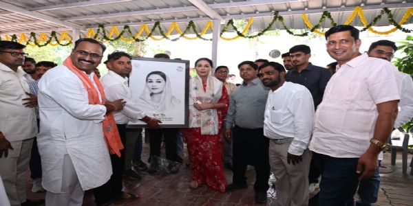 उपमुख्यमंत्री दीया कुमारी ने लोगों से की आत्मीय मुलाकात कर दी दीपावली की शुभकामनाएं