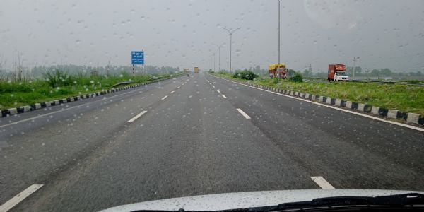 झज्जर : 14 करोड़ खर्च कर केएमपी पर बढ़ाई जाएगी हरियाली
