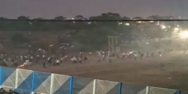 मप्र के इंदौर के गौतमपुरा में हुआ हिंगोट युद्ध,पांच योद्धा घायल