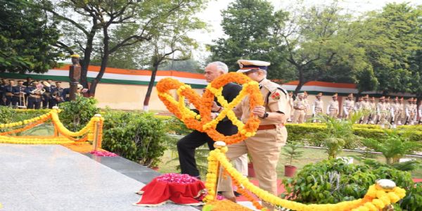 देश के अमर शहीदों से प्रेरणा लेकर कर्तव्यनिष्ठा के साथ सेवा करें: डीजीपी राजीव शर्मा