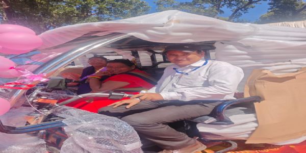 महिला सशक्तिकरण : चंपावत में महिला समूहों ने शुरू किया ई रिक्शा का संचालन