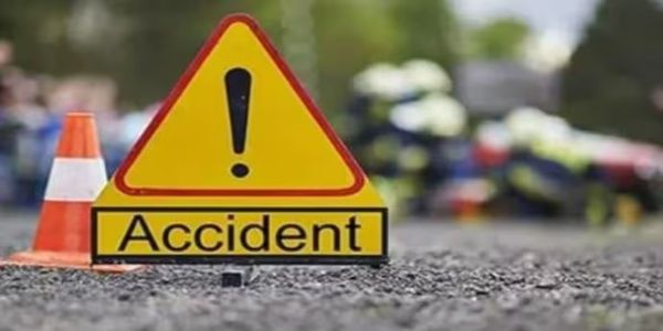 दो बाइकों की आमने-सामने की भिड़ंत में एक युवक की मौत