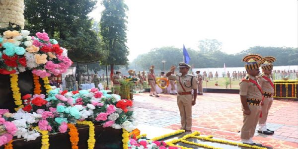 इंदौरः स्मृति दिवस पर कार्यक्रम में शहीद वीर जवानों को दी गई श्रद्धांजलि