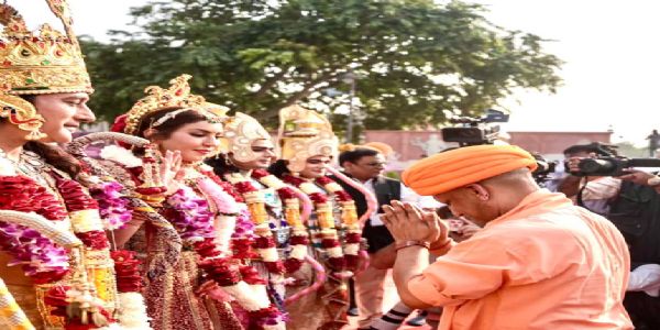 योगी आदित्यनाथ के नेतृत्व में इशिका तनेजा बनीं सीता माता, दीपोत्सव ने जगाया धर्म और आत्मगौरव का दीप
