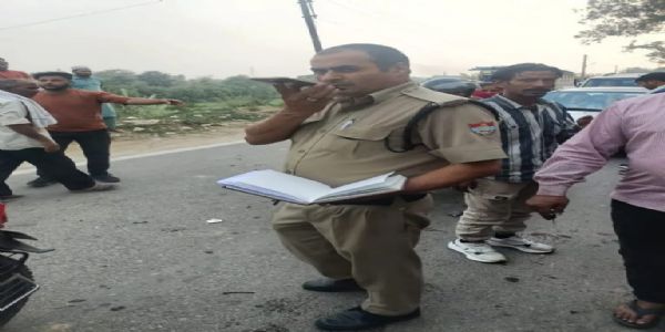 सड़क हादसे में युवक की मौत, दूसरा गंभीर