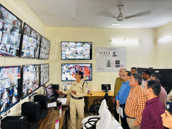 उत्तर पश्चिम रेलवे महाप्रबंधक अमिताभ ने लिया जयपुर स्टेशन पर भीड़ प्रबंधन का जायजा